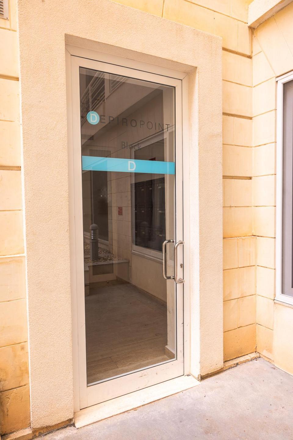 Balluta Bay Spacious Apt - 2Br Sliema Zewnętrze zdjęcie
