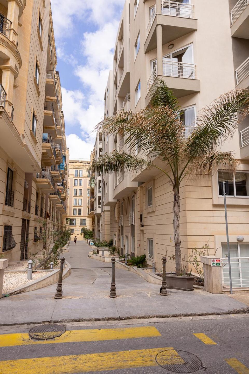 Balluta Bay Spacious Apt - 2Br Sliema Zewnętrze zdjęcie
